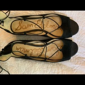 Sam Edelman black lace up flats size 9